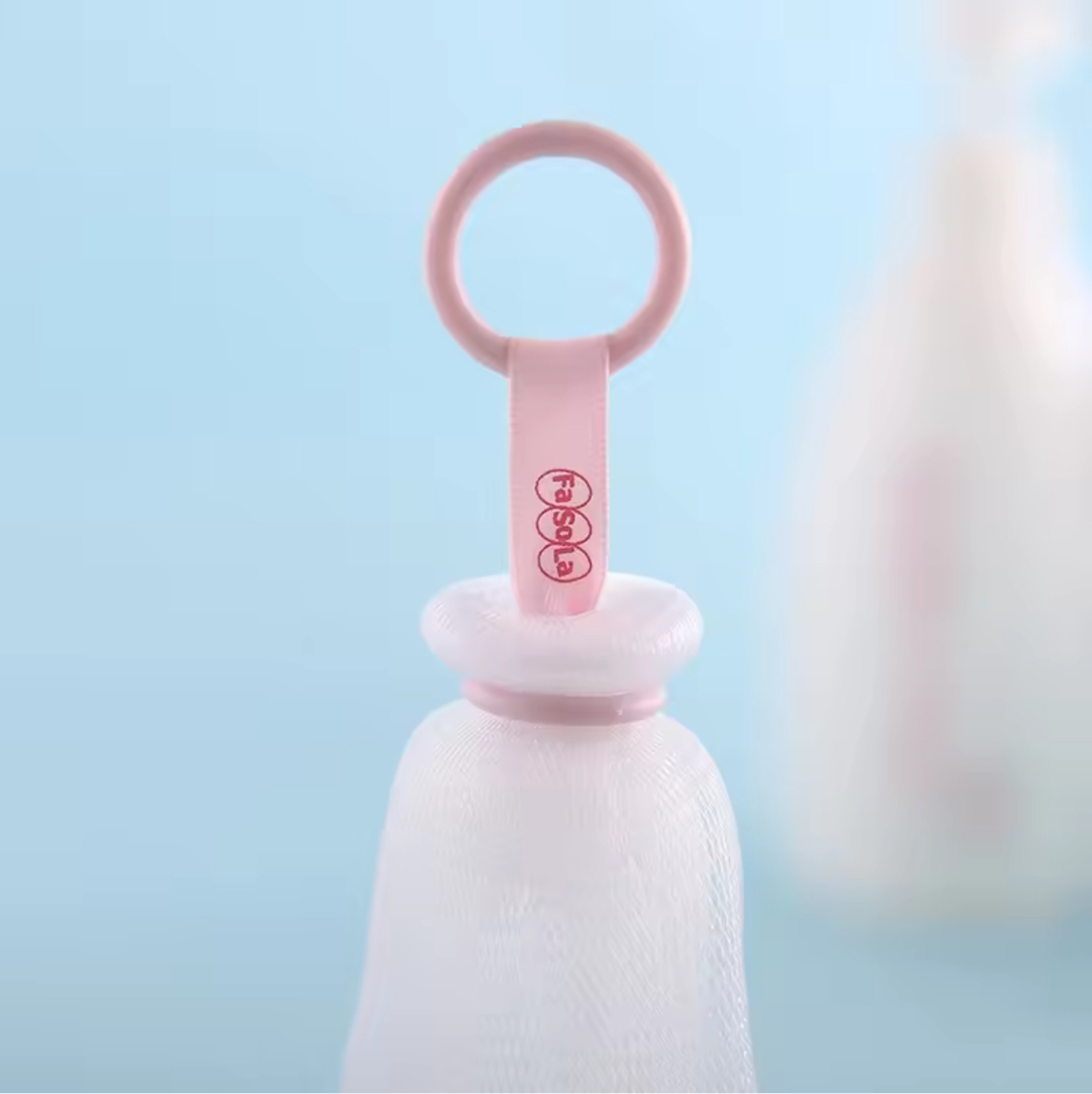Japan Soap Foaming Net       Cleansing Bath shower face body wash soaps Blister bubble bath mesh nets Home accessory in white with pink bathing washing tool Bathroom accessories