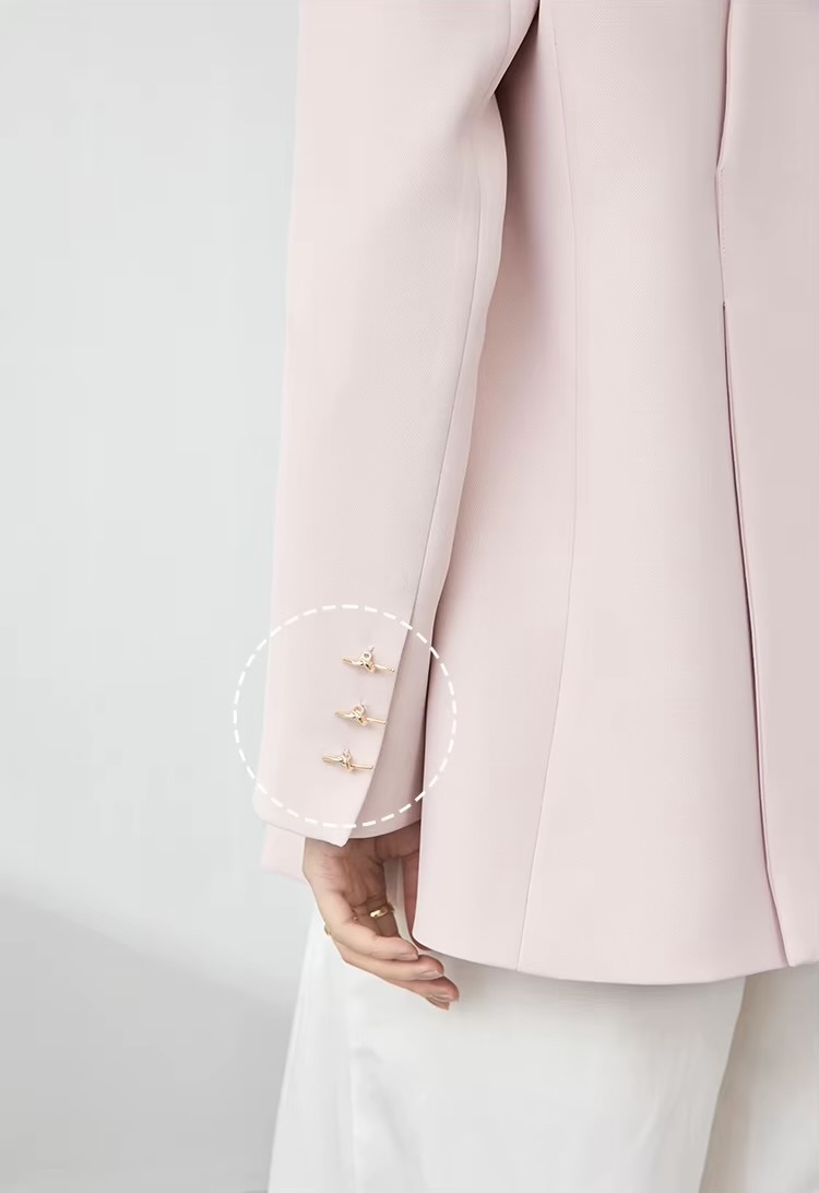 Notch Blazer Jacket    Women’s Elegant formal turn-down notch collar Wide-waisted loose fit double breasted close patch banded chest pocket long sleeves with three barbed-wire fence-wire style button cuffs flap pockets back hem slit Female Outerwear for woman in light pastel pink Office Lady womens wfh workwear suit Jackets petite-, plus-, size outwear  #M41X54182X