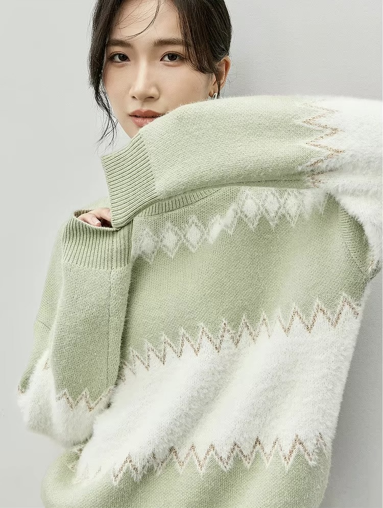 Crewneck Splice Sweater green    Women's loose Argyle knit crew neck long sleeves sweater for woman in light pastel green and white Warm Christmas Winter womens spliced knitwear round O-neck petite-, tall-, plus-, size striped Pullovers #W44E57266