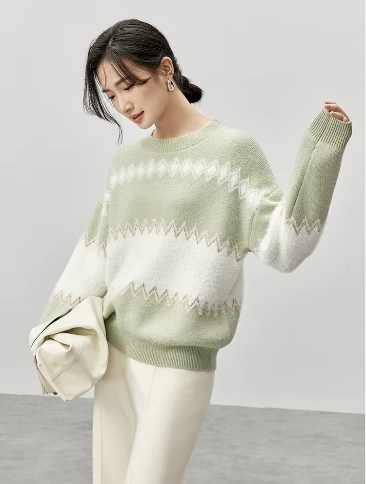Crewneck Splice Sweater green    Women's loose Argyle knit crew neck long sleeves sweater for woman in light pastel green and white Warm Christmas Winter womens spliced knitwear round O-neck petite-, tall-, plus-, size striped Pullovers #W44E57266
