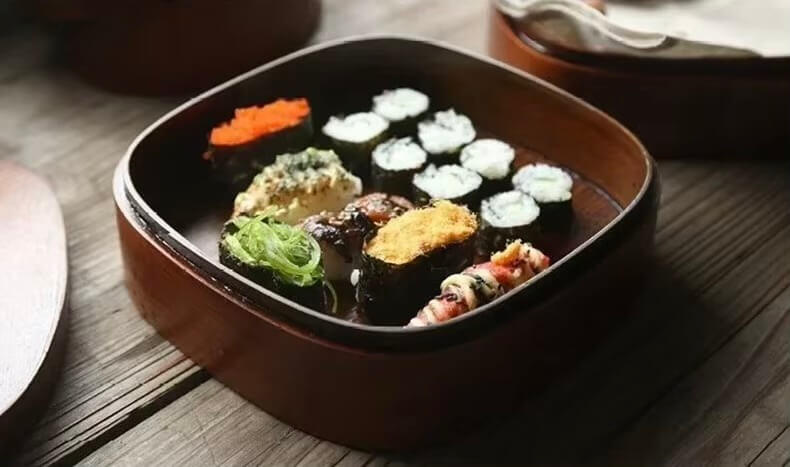 Japanese Double Layer Wooden Bento Lunch Box Student Lunchbox Double Layer Tableware Set Sushi Food Container boxes in natural brown color