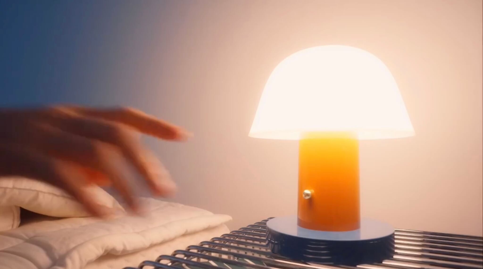 Japanese Norway Scandinavia Scandinavian Norwegian Nordic style Danish Office Home Bedroom Study room Retro small charging touch desk decoration Warm atmosphere mushroom LED bedside table lamps Lighting in Rust thunder blue, Desert sand beige, Nude yellow forest green