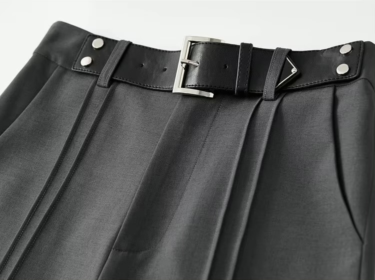 Casual Short Pants   Women’s knee length pleated zipper latch close high rise elastic waist Pant with leather belt and slant pockets  for woman in Gray womens Office Lady wfh workwear petite-, tall-, plus-, size closure straight loose fit Fashion Trousers grey pleats shorts #143K55653
