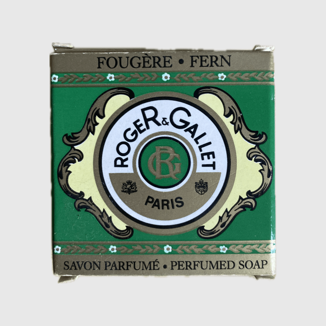 Roger & Gallet Soap Bar  Home hotel FOUGERE • FERN SAVON PARFUMÉ • PERFUMED SOAP soft skincare round fragrant bars NEUILLY CEDEX Paris France Bathroom accessories