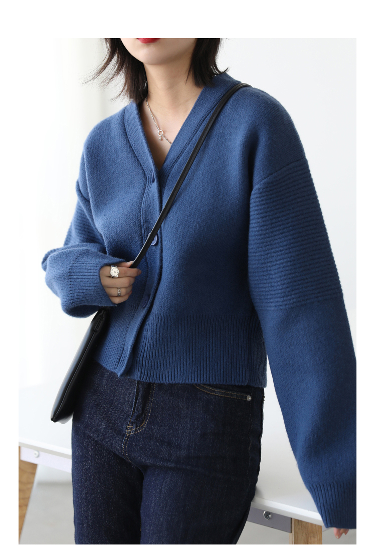 V-neck Cardigan Sweater Women’s Short Ribbed Outerwear Single Breasting Korean Fashion Leisure Lazy Wind Winter Knitting Thicken Coat Cardigans Sweaters for Woman in Blue