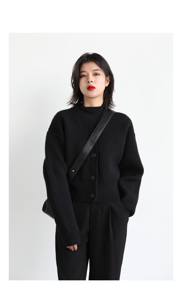 V-neck Cardigan Sweater Women’s Short Ribbed Outerwear Single Breasting Korean Fashion Leisure Lazy Wind Winter Knitting Thicken Coat Cardigans Sweaters for Woman in Black