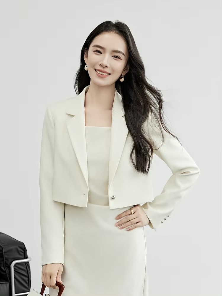 Crop Blazer   Women’s straight notched turn-down collar neck long sleeves with triple (3 three) button cuffs cropped single button blazers for woman Office Lady wfh workwear womens Spring outwear Fashion evening party petite-, tall-, plus-, size outerwear Jackets in white #151X57379