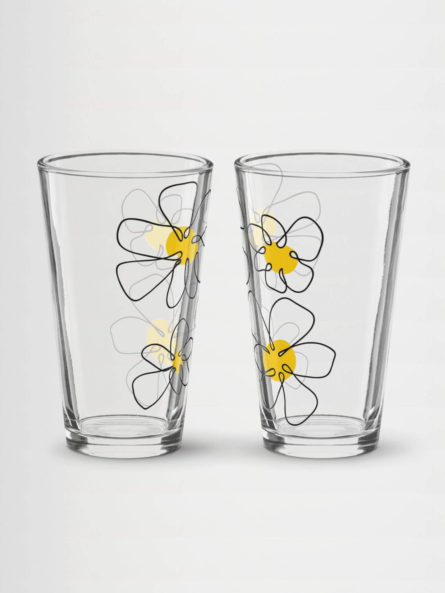 Daisy Shaker Pint Glass   16-Oz Floral summer outdoor entertaining drinks beer, cider, Guiness, cocktails, wine, juice, milk drinking glasses transparent with yellow black ink flowers design tumblers Glassware Transparent clear with American flag pattern entertainment tumblers gifting barware party gifts