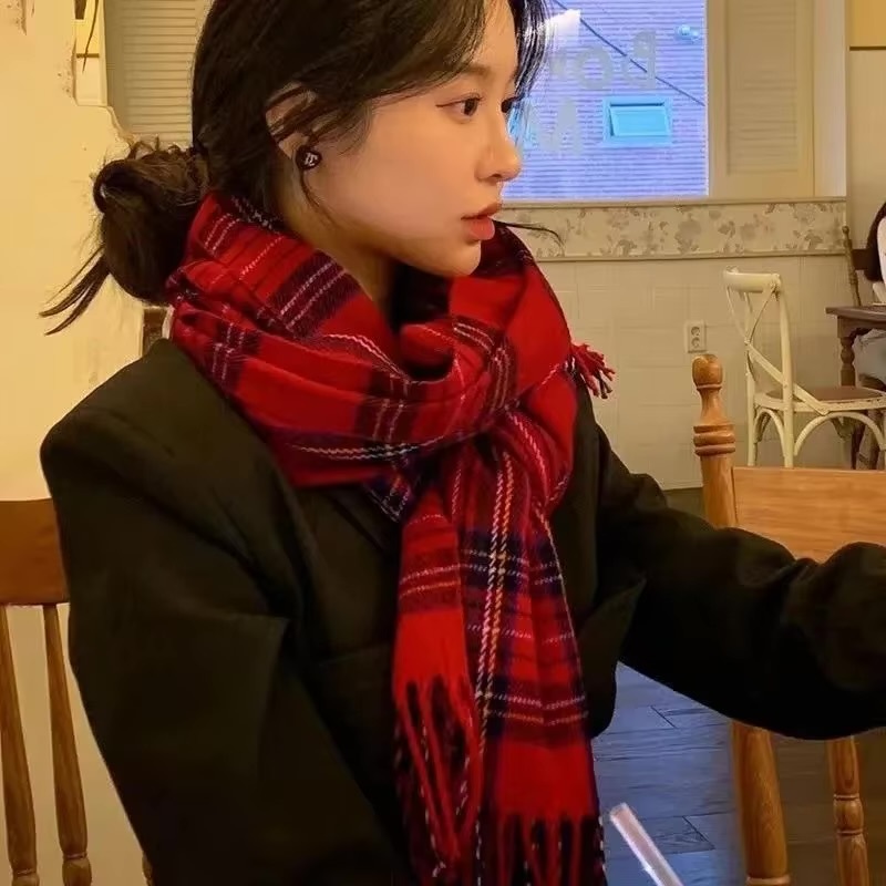 Plaid Fringed Shawl Scarf   Women’s warm atmosphere tassels scarves for woman in red Birthday Christmas Holiday Seasonal Gifts Winter versatile student couple womens checkered wrap