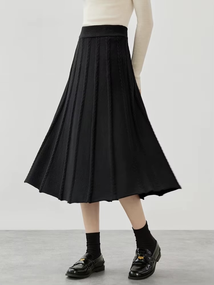 Classic Midi Skirt black      Women’s vintage viscose blend knitted elegant pleated mid rise elastic waist solid simple A-line mid-calf midi-skirts for woman Fall Autumn Winter Spring womens fashion office lady wfh workwear style pleats  #W44Q57643