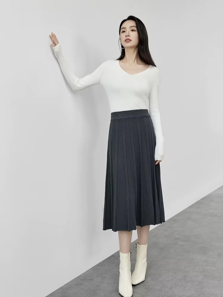 Classic Midi Skirt      Women’s vintage viscose blend knitted elegant pleated mid rise elastic waist solid simple A-line mid-calf midi-skirts for woman in Gray Fall Autumn Winter Spring womens fashion office lady wfh workwear style grey pleats  #W44Q57643