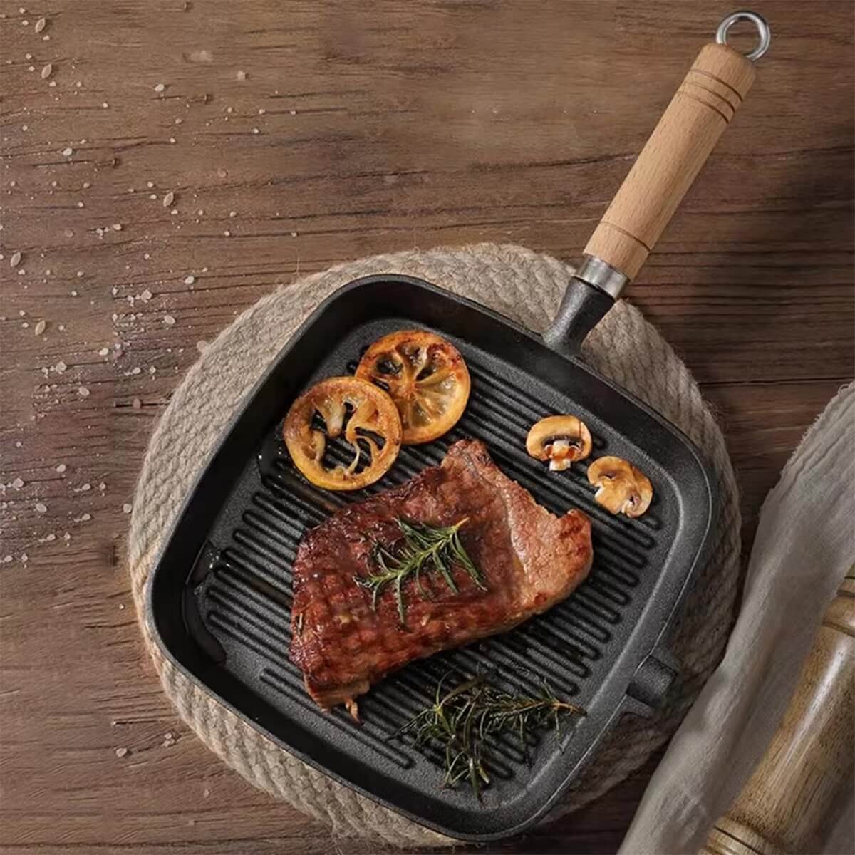 Cast Iron Griddle Frying Pan Uncoated non-stick cooking pots Home kitchen Cookware 24cm Steak frying pans miteigi mi festival gig gear Camping Bbq Barbecue cookware with hang hook in charcoal gray grey wood 