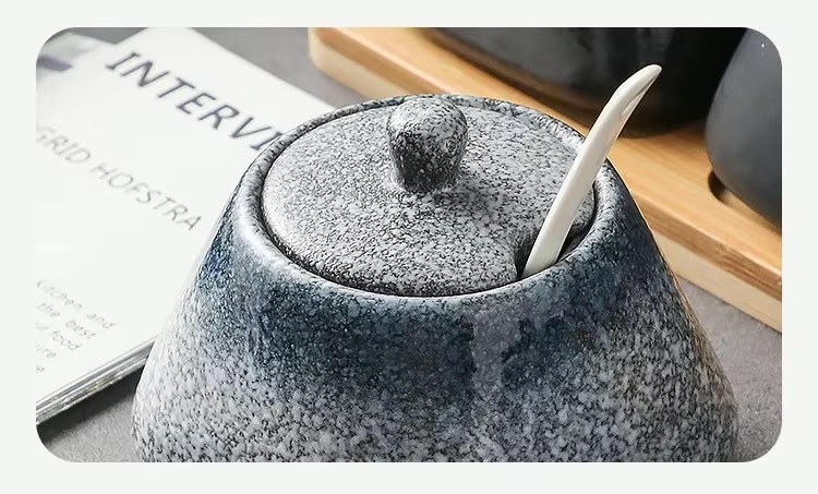 Vintage Ceramic Seasoning Jar with Lid Spoon Set Creative Salt Sugar Pepper Powder Jar Pig Oil Tank Kitchen Creative Seasoning Tools In multi merle Gray grey color