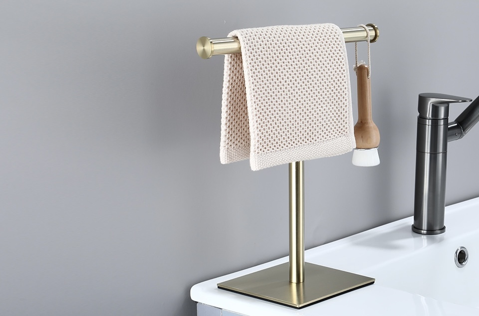 Free-Standing Towel Rack    Movable Hand Holder paper towels holders 304 Stainless steel bath stands Bathroom linen face cloth hangers Vanities countertop vanity linens display organizers racks in golden color