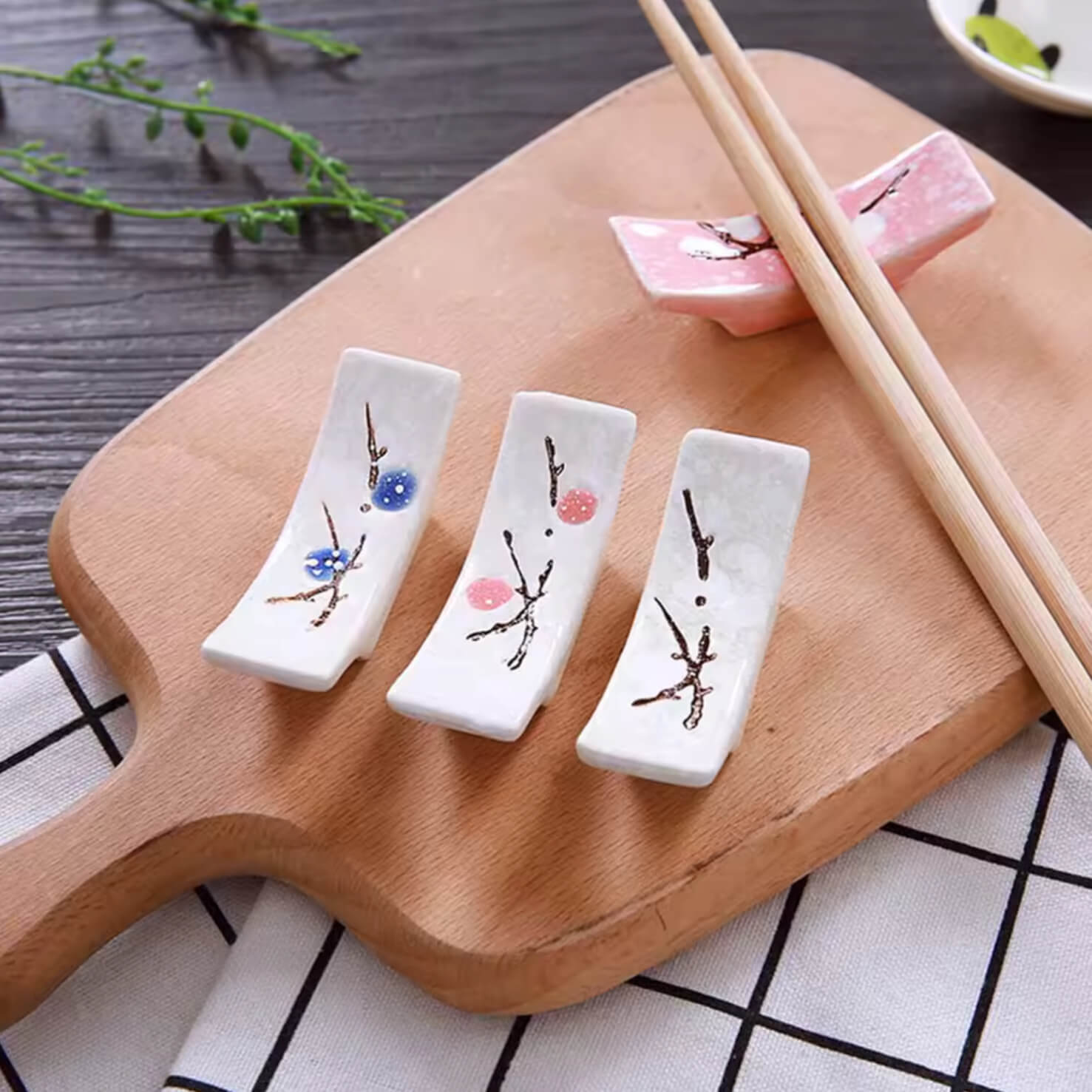 Japanese Plum Blossom Ceramic Chopstick Holder Creative Kitchen Supplies Household tabletop Chopsticks Holders Care Gadget rests serveware in White, with pink, Pink with white, White, speckled, White, with blue plumbs