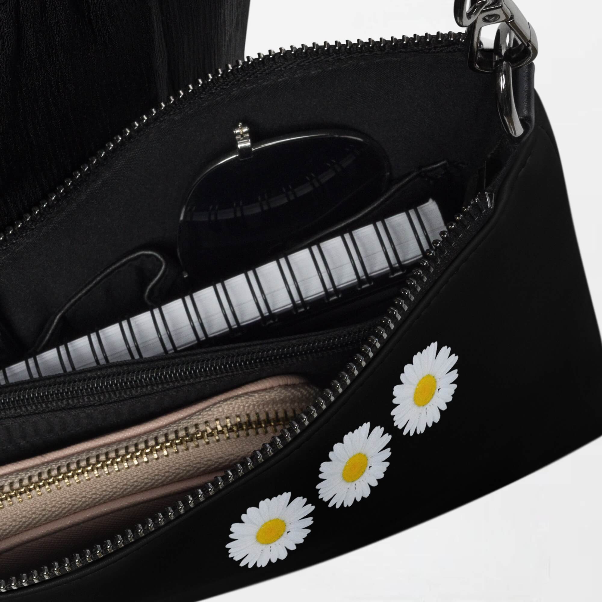 Daisy Crossbody Bag     Unisex Men’s Women’s Classic Vintage PU faux vegan leather Belt miteigi Branded daisy floral Print Chest Bags Hip Hop Streetwear for Man Woman in black, with white yellow flowers, mens womens daisies handbags