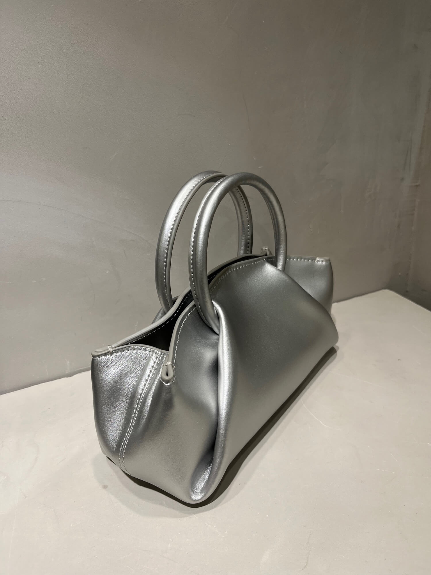 Folds Cloud Bag silver   Women’s ring handle interior slot pocket handbags for woman artisan Womens handbag bags