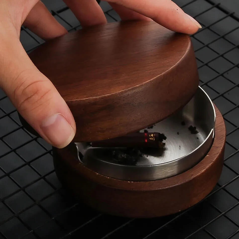 Walnut Wood Ashtrays with Lid Covered Windproof Ashtray Stainless Steel Liner Indoor Outdoor Ash Tray For Home in black, silver
