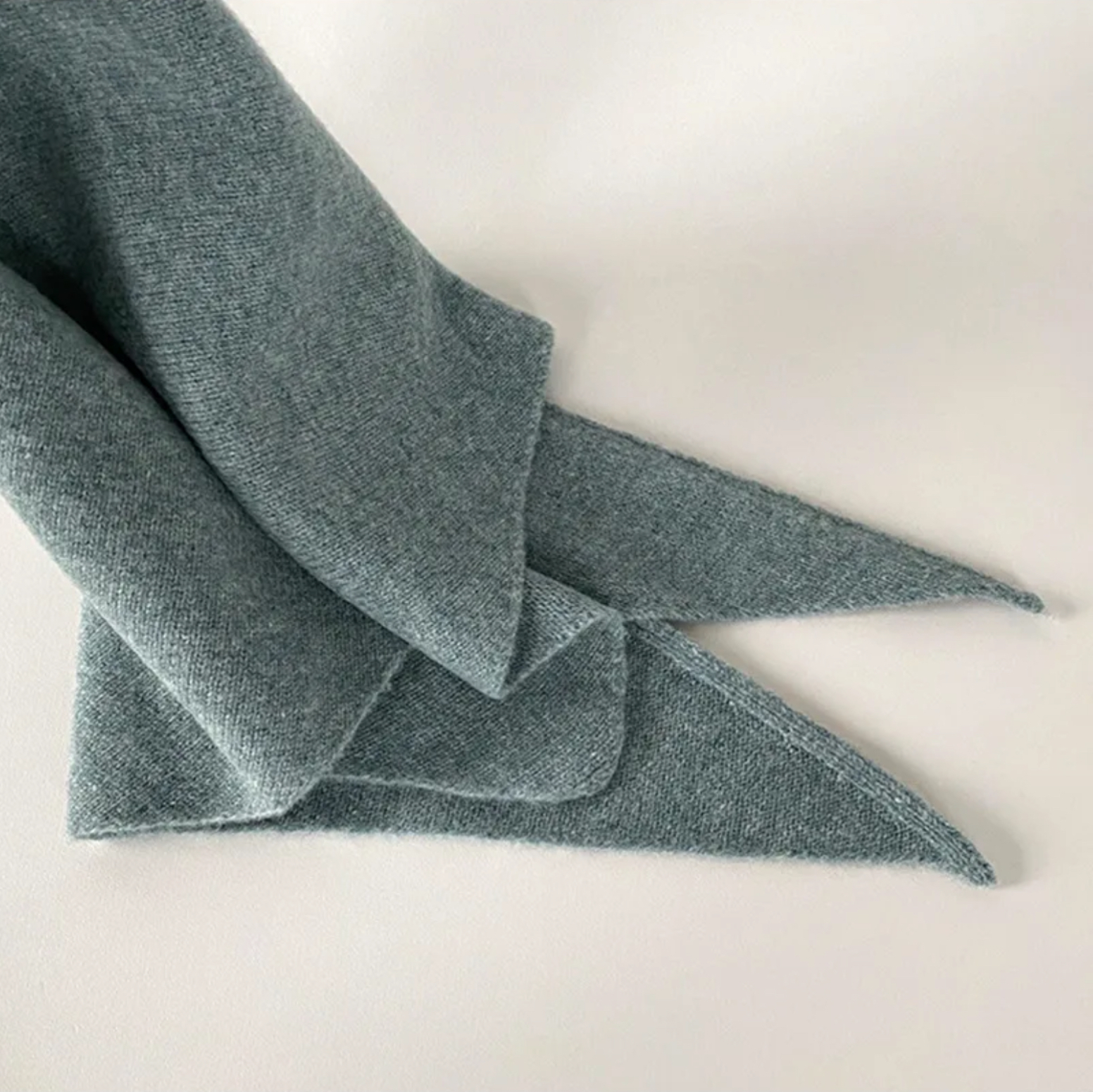 Scottish Wool Scarf    Genderful Unisex anywear Men’s Women’s Light Luxury and Small Crowd Versatile Triangular Woolen Warm mens womens Scarfs Small Square Scarves for Man Woman in Gray grey, Autumn Winter Spring season fashion made in Scotland