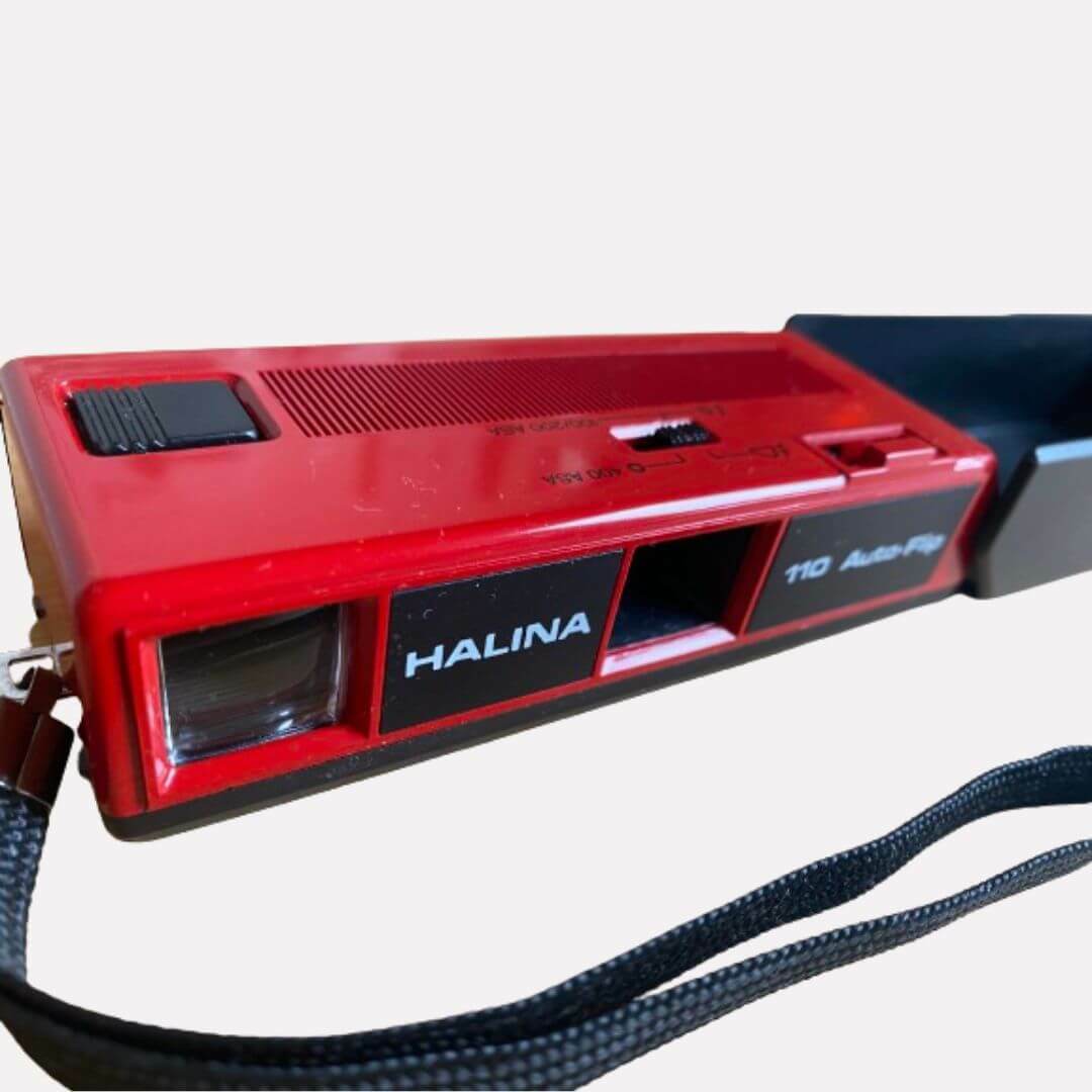 Halina 110 Auto-Flip Camera Classic c1970s antique photography Vintage 110 format film cameras Photographers collectors item from China Chinese Hong Kong W. Haking Enterprises Ltd