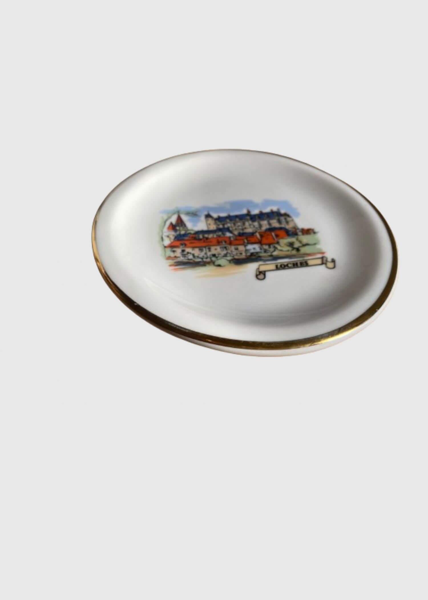 Château de Loches Porcelain Trinket Dish     Vintage Round Shaped with Castle and buildings scenic pattern Accessories Decorative Objects  - Made in Castle Loire valley France China c1980s  - Classic Collectable Ceramics Trending Collectors antiques