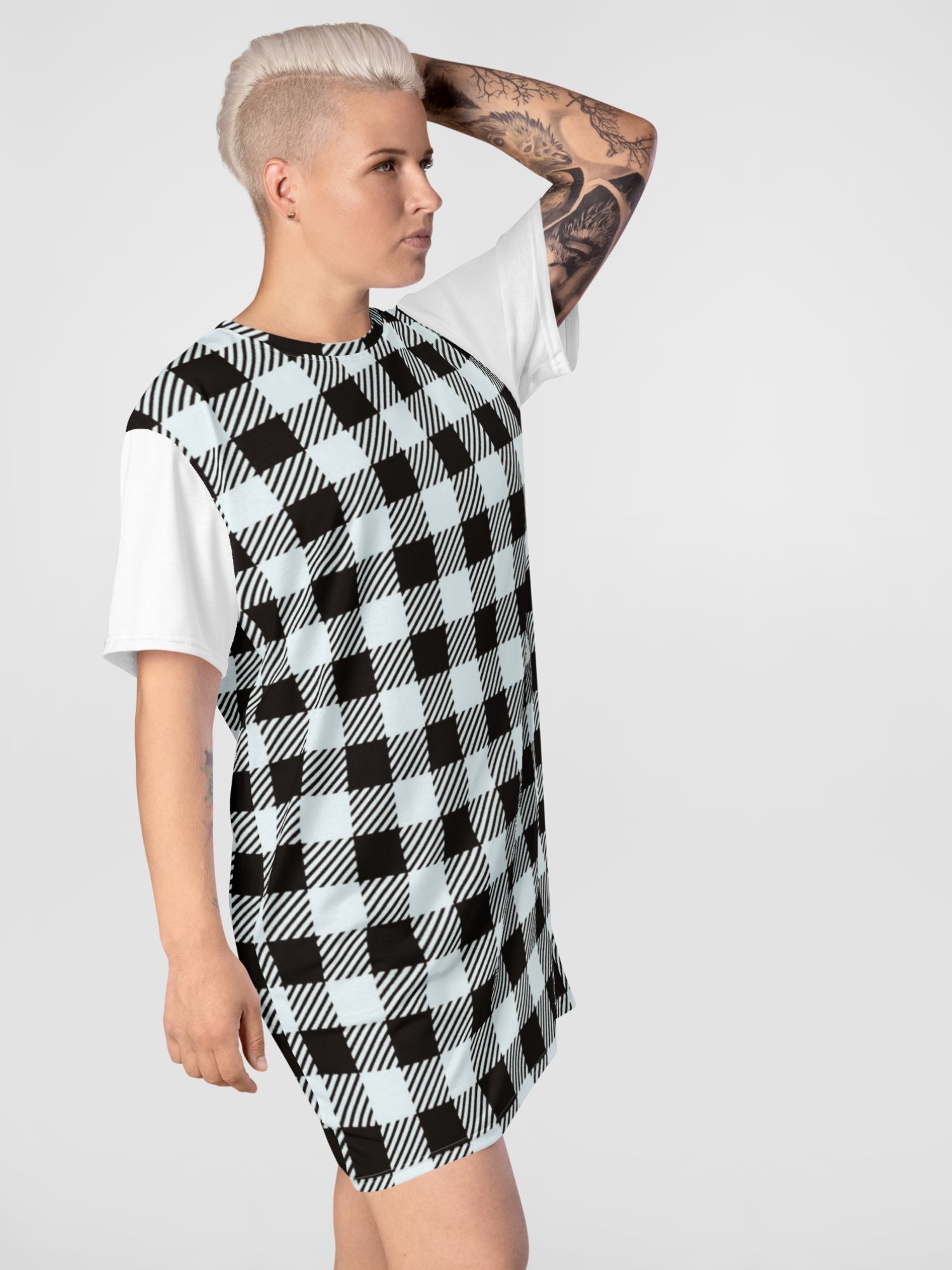 Crewneck T-shirt Dress    Womens short dropped sleeves crewneck checkered Dresses for Woman in off-black white crew neck Petite-, tall-, plus-, size oversized T-shirts plaid round o-neck Tops for women