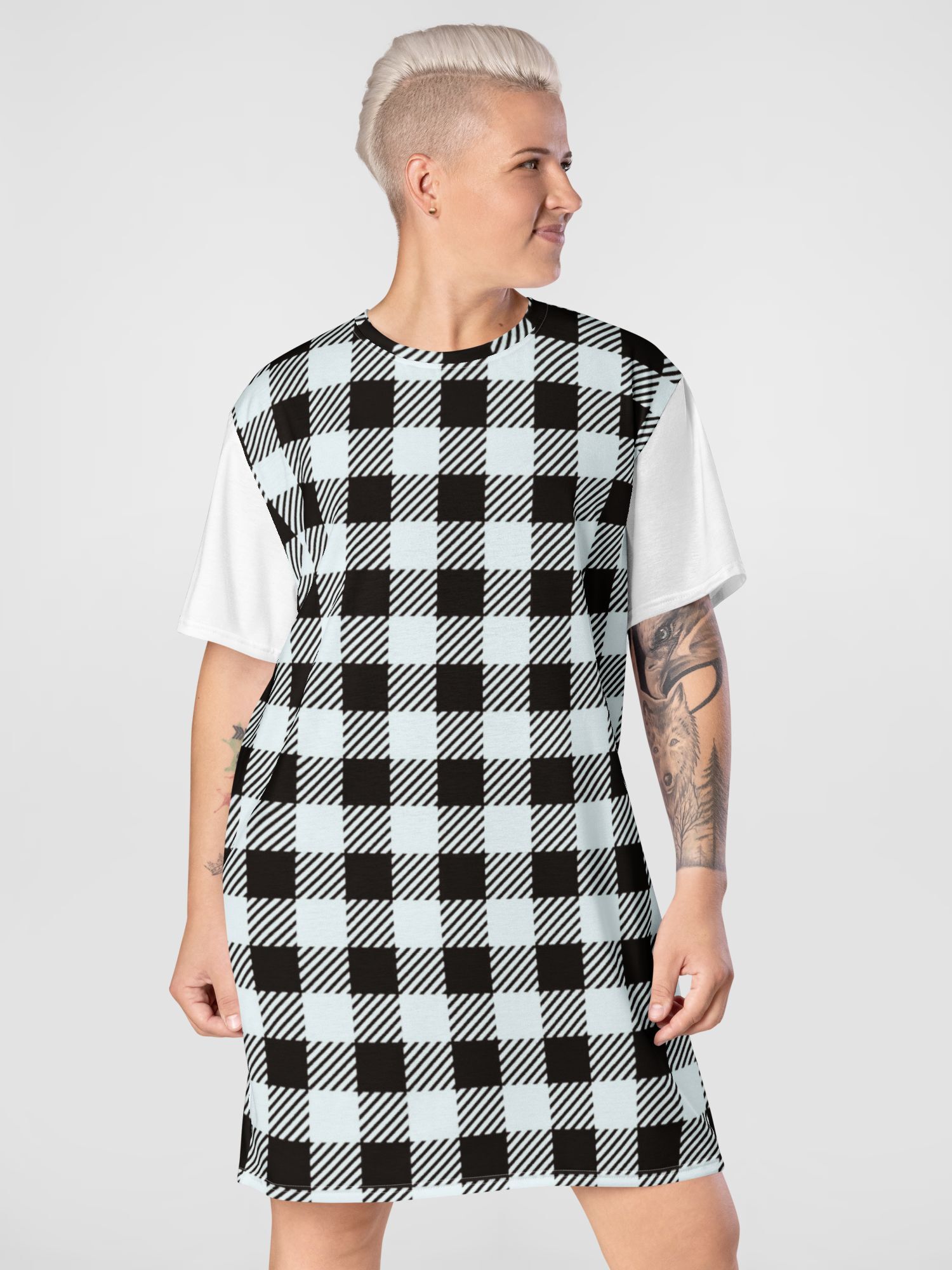 Crewneck T-shirt Dress    Womens short dropped sleeves crewneck checkered Dresses for Woman in off-black white crew neck Petite-, tall-, plus-, size oversized T-shirts plaid round o-neck Tops for women