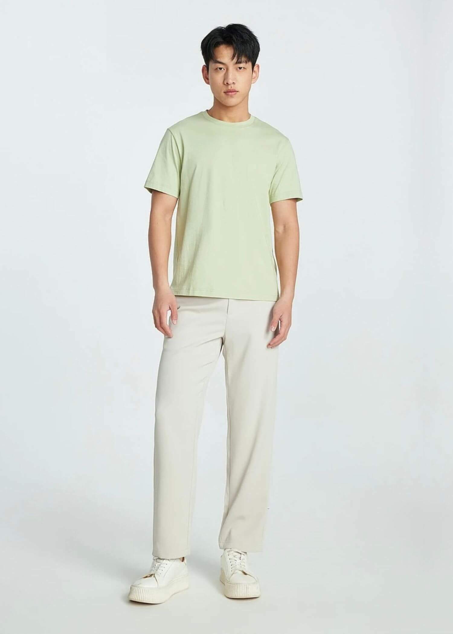 Classic Crewneck T-Shirt green  Men‘s Short Sleeves round crew neck 100% Cotton broadcloth Summer Fashion Comfort Tee Multi Color Tops O-neck T-shirts for man in light-green Mens petite-, tall-, plus-, size Meters bonwe Basic Solid Color High-Quality Brand