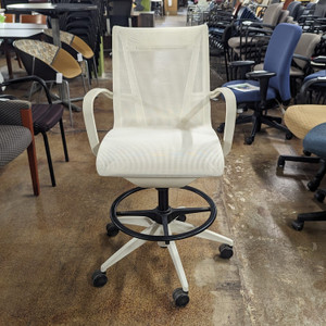 White 9to5 Cydia Mesh Task Stool