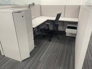 Knoll Dividend Cubicles 6'x8'