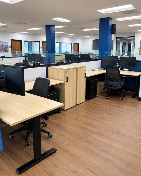 Gonzalez Companies Brentwood office workstations designed and furnished by WOF
