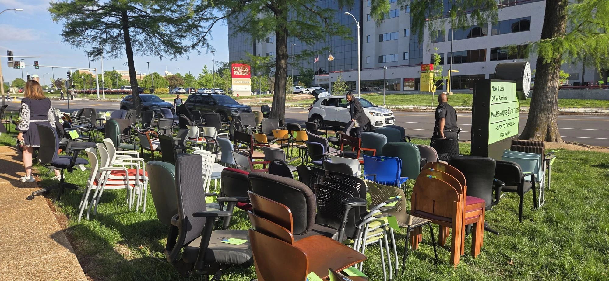 People browsing our Earth Day reuse giveaway event