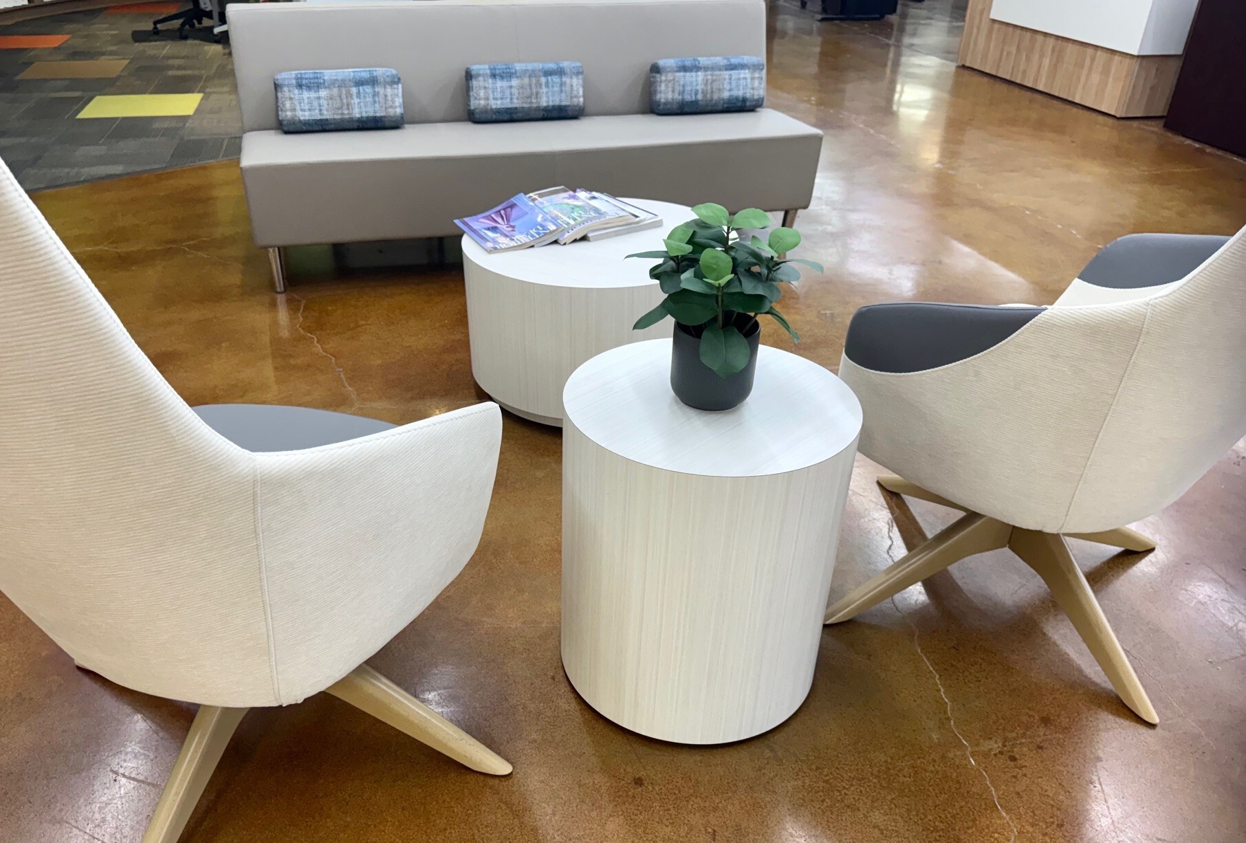 Office lounge furniture and collaborative seating in St. Louis showroom