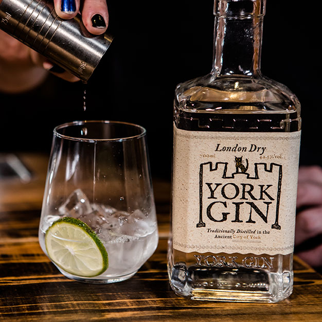 Measure your spirits for more accurate knowledge about calories. York Gin