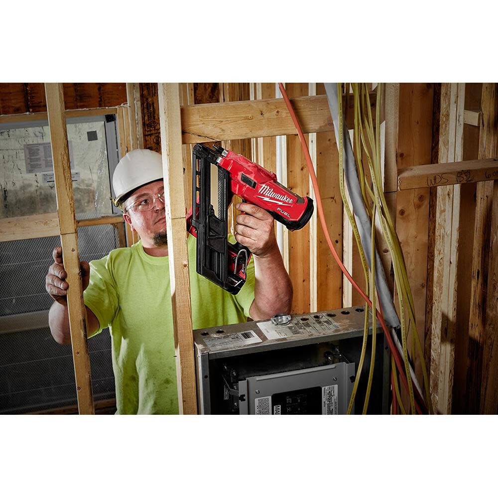 Milwaukee M18 FUEL™ 30 Degree Framing Nailer – Precision & Power