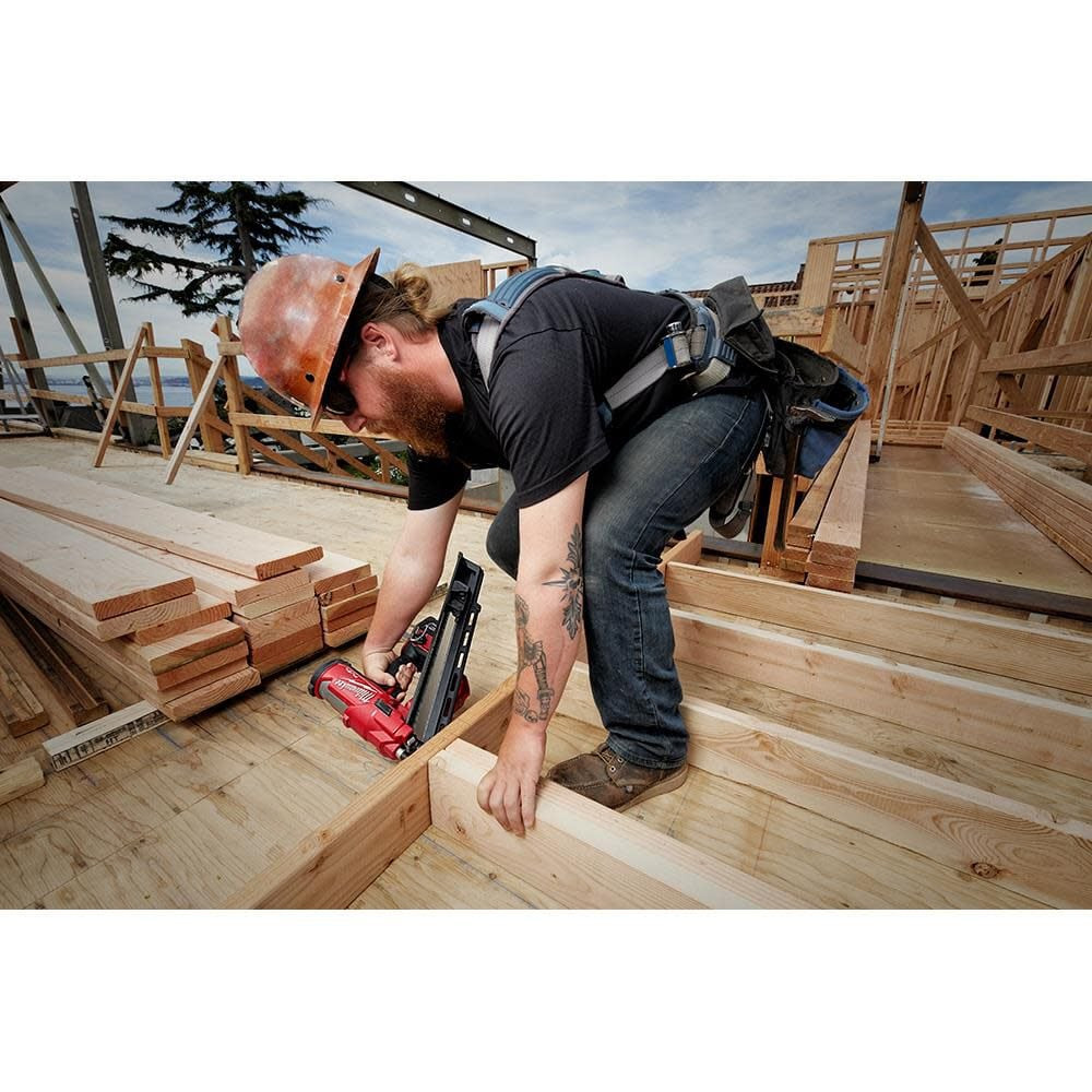 Milwaukee M18 FUEL™ 30 Degree Framing Nailer – Precision & Power