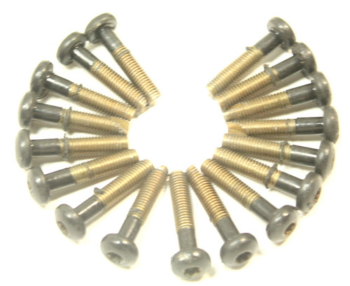 u4411-casebolts