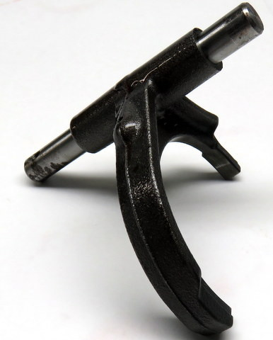M5R2, RKE 5th-Reverse Fork - Cobra Transmission