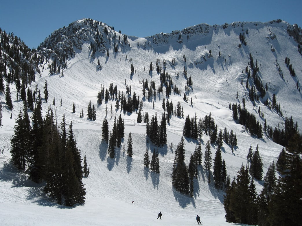How to Have the Ultimate Ski Weekend at Alta