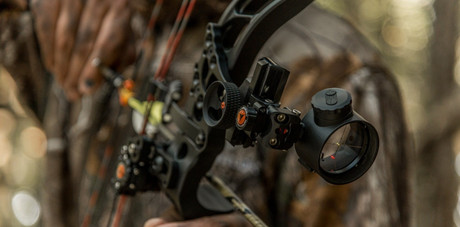 APEX GEAR COVERT™ PRO SERIES BOW SIGHT