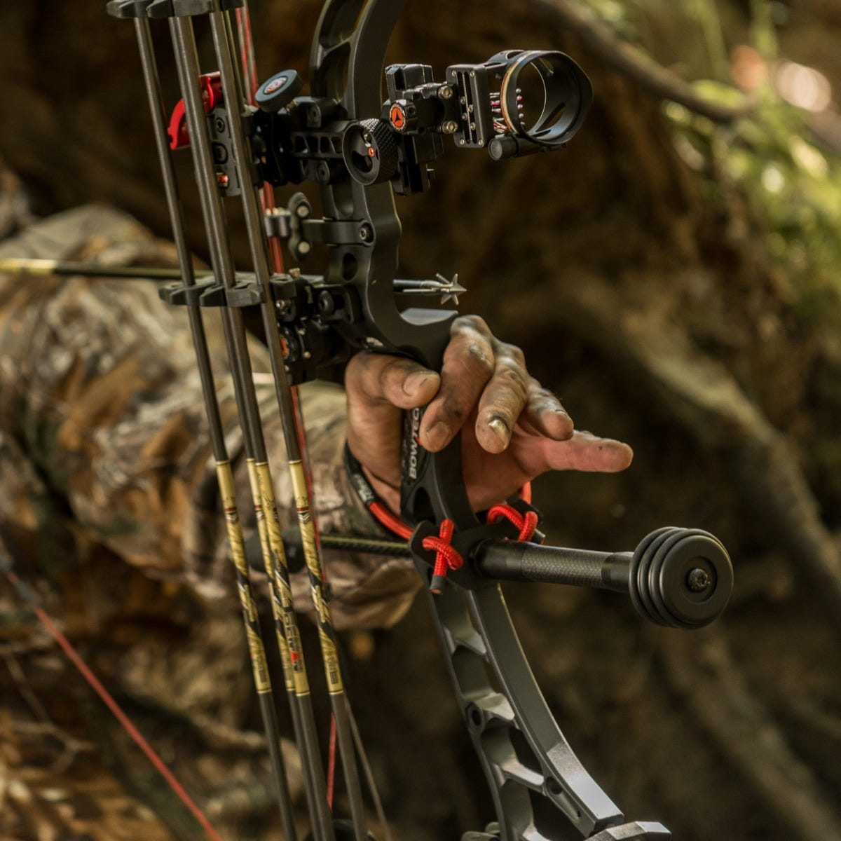 NEW SPLIT•GRIP FOLDING BOW STAND FROM APEX GEAR - Apex Gear