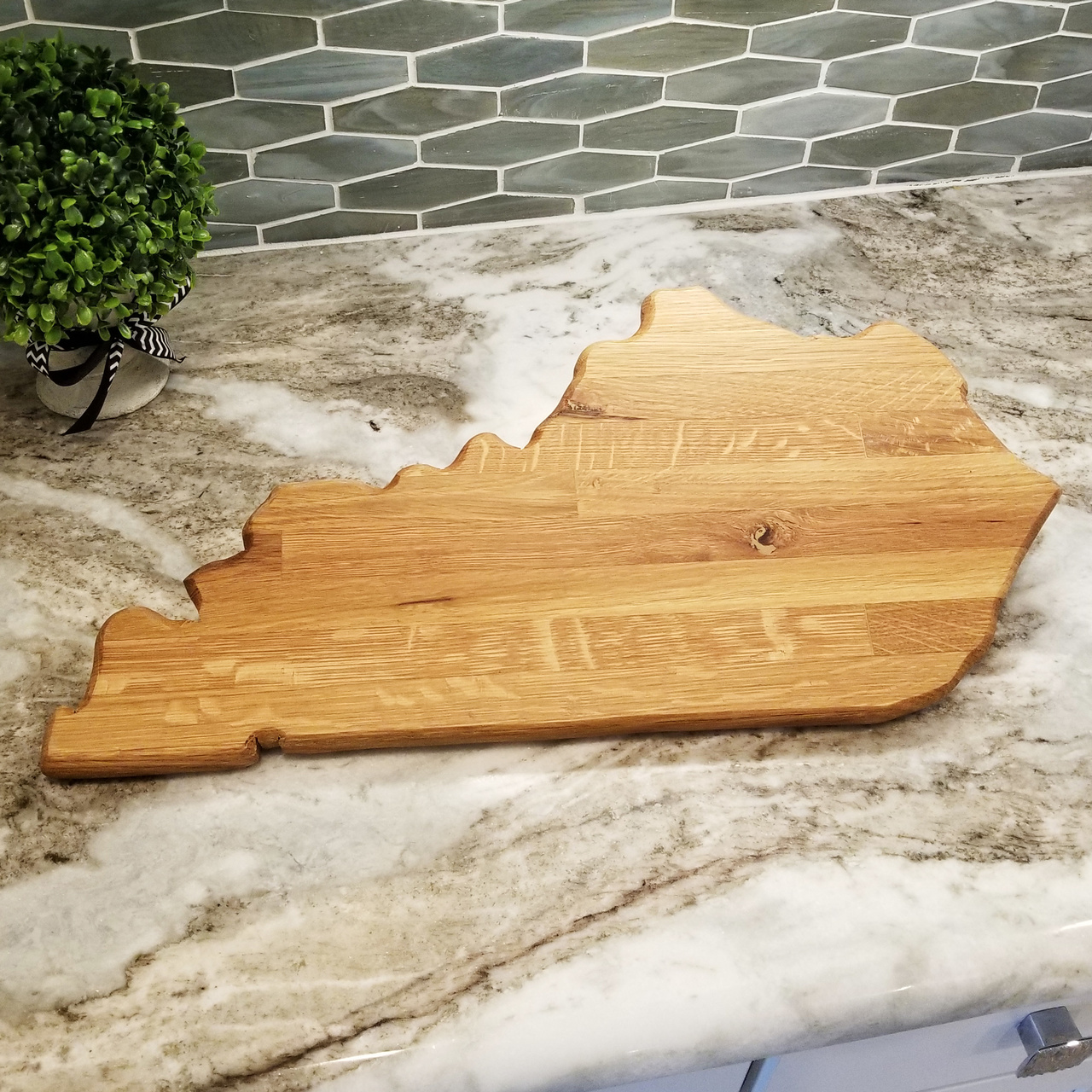 Appalachian Mountain Crafts Pig Cutting Board - A Taste of Kentucky