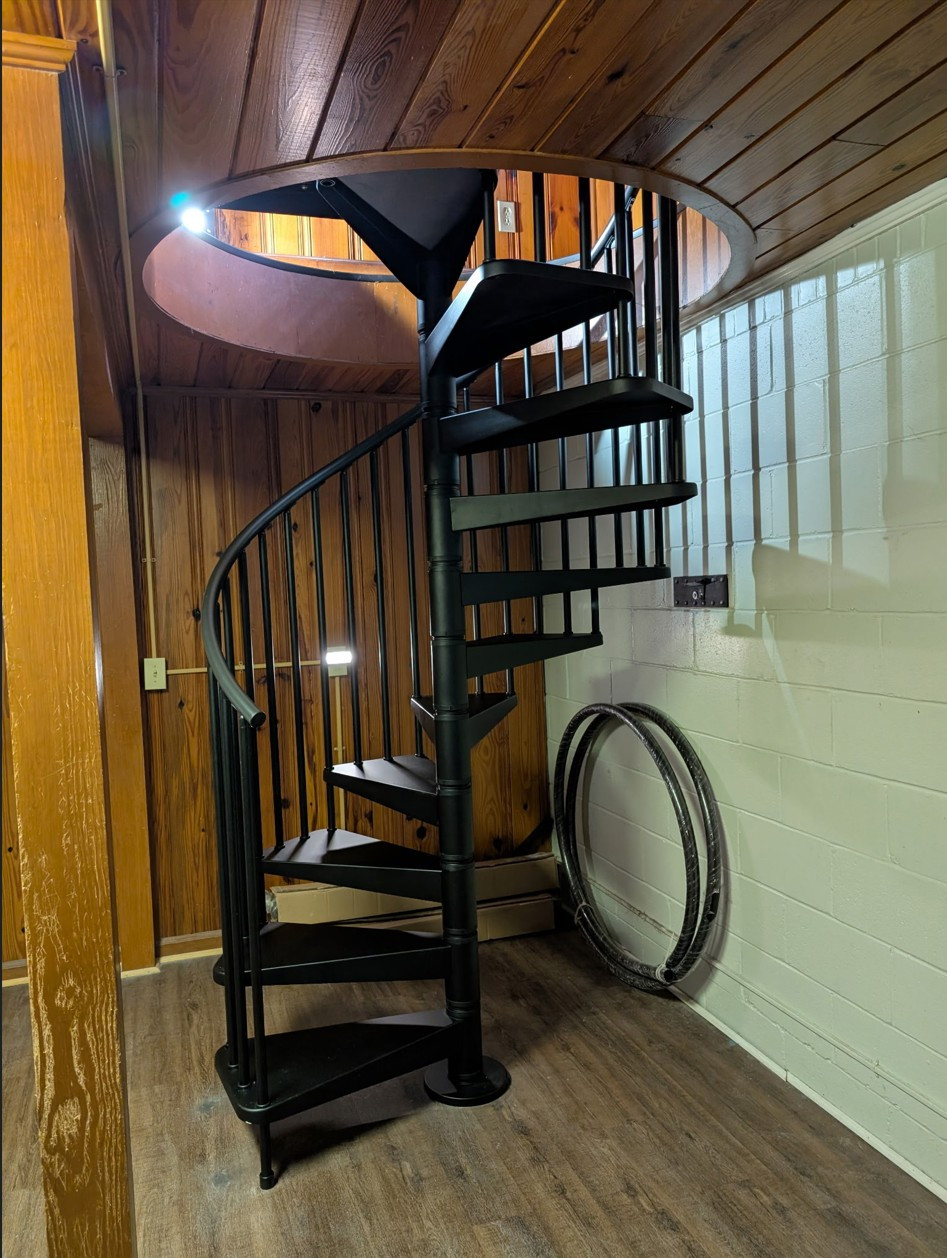 Interior Black with smooth steps