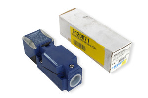 Telemecanique XS8C4A1PCG13 INDUCTIVE PROXIMITY SENSOR