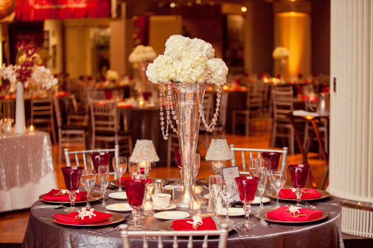 Centerpiece Roundup:  Crystal Bead Strands Add Sparkle to Wedding Centerpieces