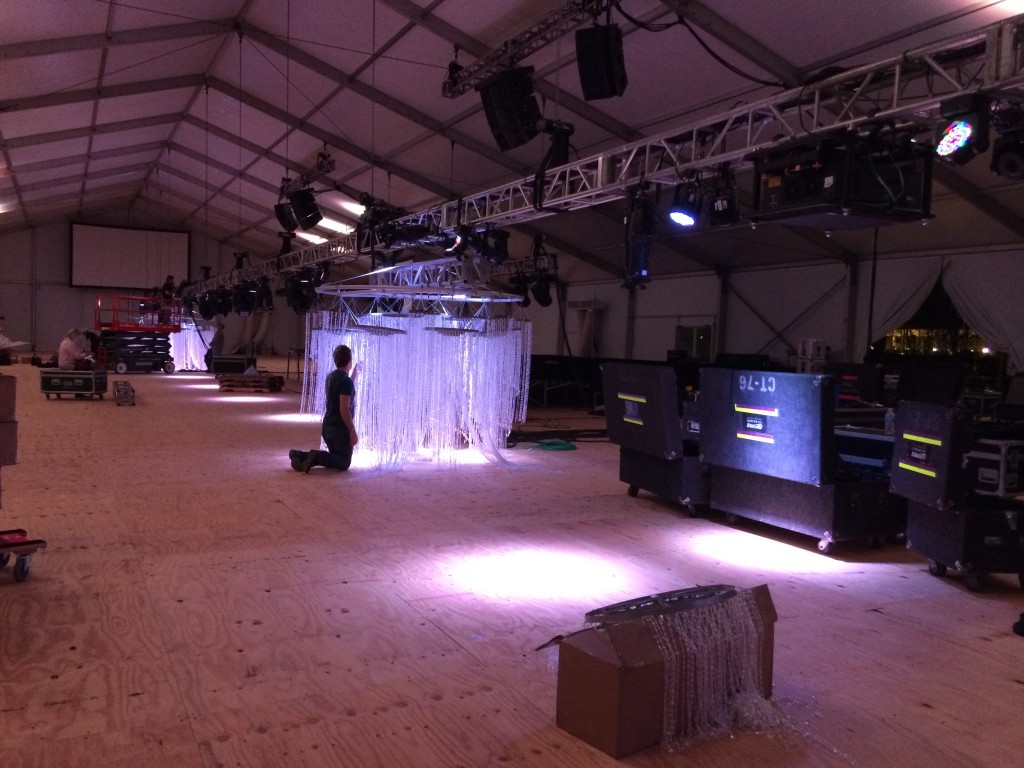 Composite Chandeliers & Bar Pod with Bead Curtain Walls: We're in Love with Fauxcades