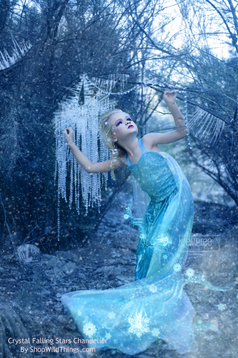 10 Stunning Elsa Cosplays That Ease The Wait For Disney's Frozen 3