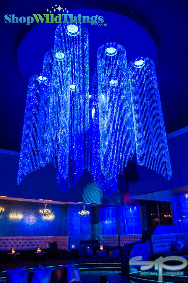 Social Lounge - Diamond Crystal Columns