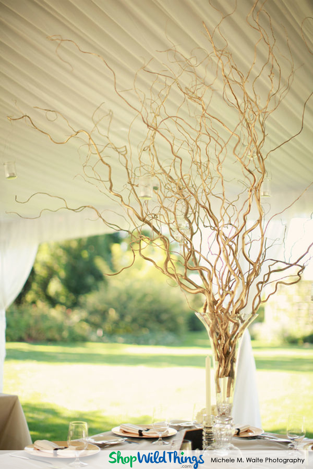 wedding centerpieces with books and pearls