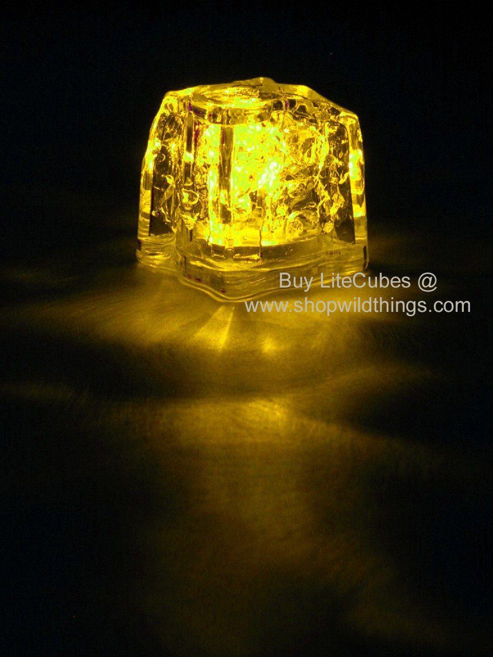 https://cdn11.bigcommerce.com/s-x1vm6a4952/images/stencil/1280x1280/products/7911/23414/led-ice-cube-litecubes-yellow-light-flashing-or-steady-waterproof-freezable-64__81661.1646342994.jpg?c=2